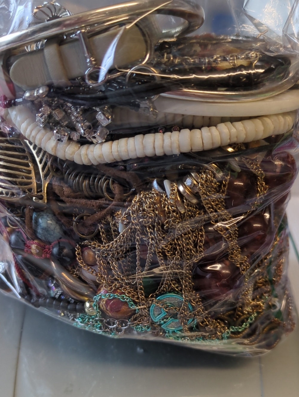 ☀️A77 Mixed Lot of Jewelry and Pieces for Repurposing and Crafting 810g